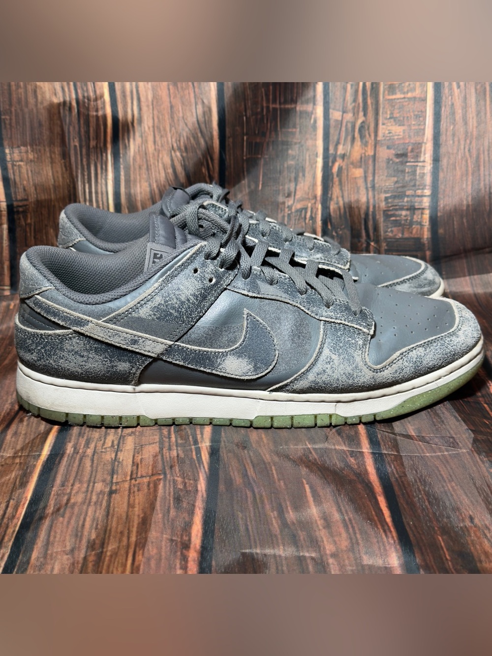 Nike Dunk Low SE Halloween Cauldron Iron Grey Scream Green Size 13 Sneakers